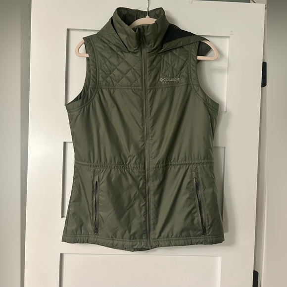 Columbia Olive Green Quilted Vest with hood - Picture 1 of 3